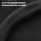 Car steering wheel cover in carbon fiber suede style suitable for Toyota